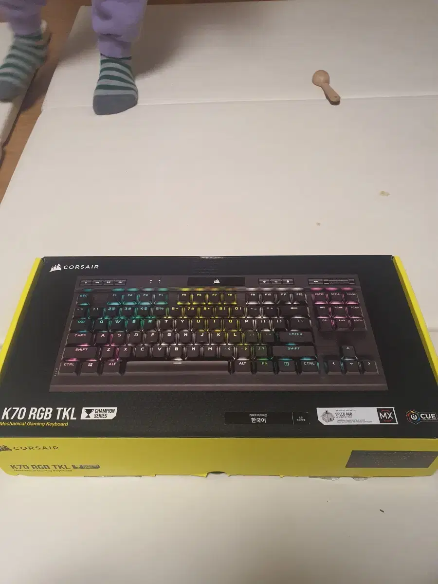 k70 rgb 텐키리스 적축